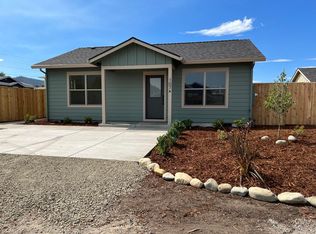 107 Gangnes Dr, Talent, OR