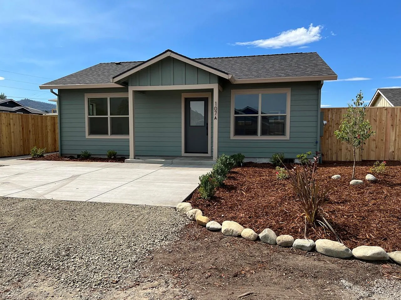 107 Gangnes Dr photo 1