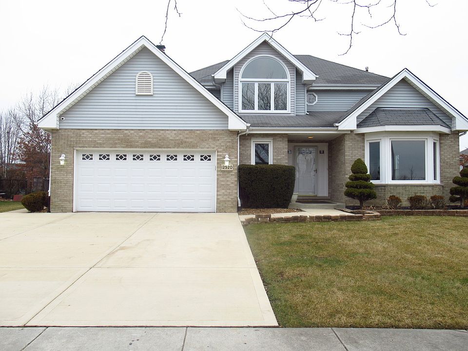 1st image of 12520 W Yorkshire Dr
