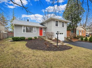 715 E Main St, Barrington, IL 60010