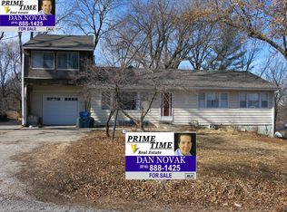 408 Highland Ave, Smithville, MO 64089