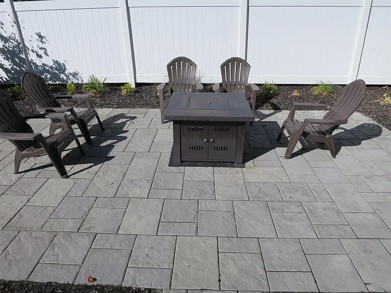 183 Winthrop St — Photo 16