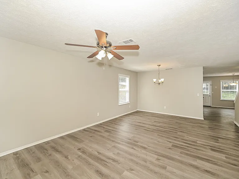 5625 Dory Dr — Photo 4