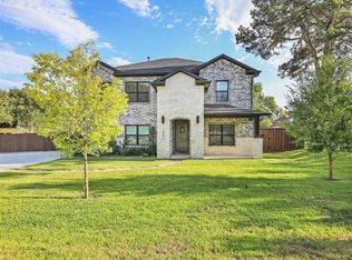1333 Dublin St, Grapevine, TX 76051