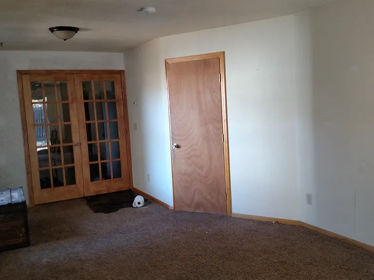 1017 Cragmore Dr — Photo 8