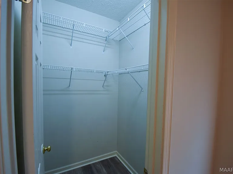 1691 Rambling Brook Ln — Photo 38