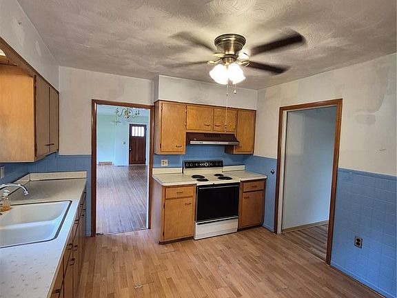 5th image of 420 Murrill Ct