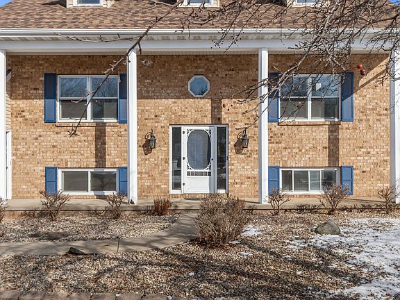 3rd image of 2618 W Sunnyview Cir