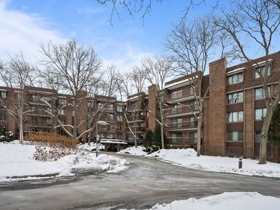 1125 Lake Cook Rd APT 405, Northbrook, IL, 60062