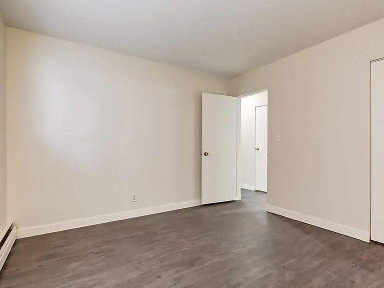 4822 54th St #215 — Photo 17