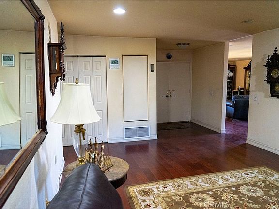 4th image of 312 N Prospectors Rd