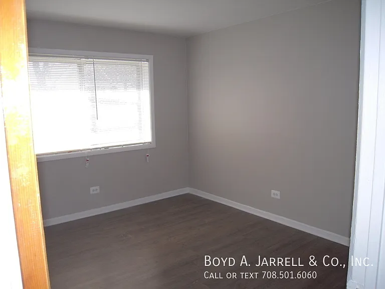 954 E 84th Pl #3 — Photo 7