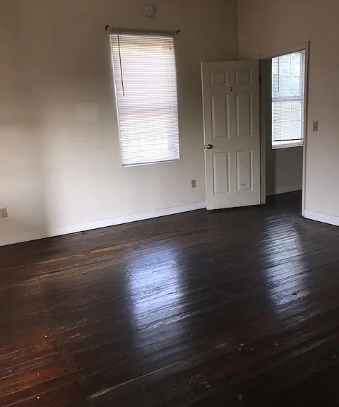 241 E University Ave — Photo 9