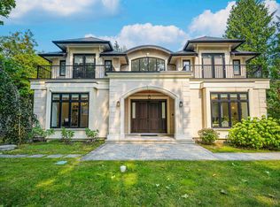 1048 Handsworth Rd, North Vancouver, BC V7R2A6