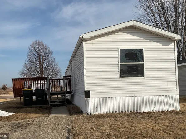 1914 Round Table Ln, North Mankato, MN 56003
