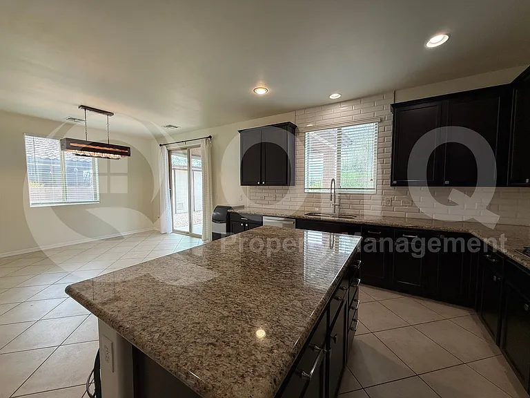 12437 N Starthroat Dr — Photo 12