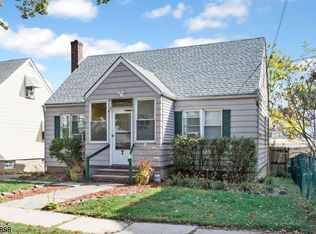 7 Pulaski St, Bloomfield, NJ 07003