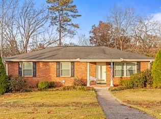 74 Kriswood Dr, Rossville, GA 30741