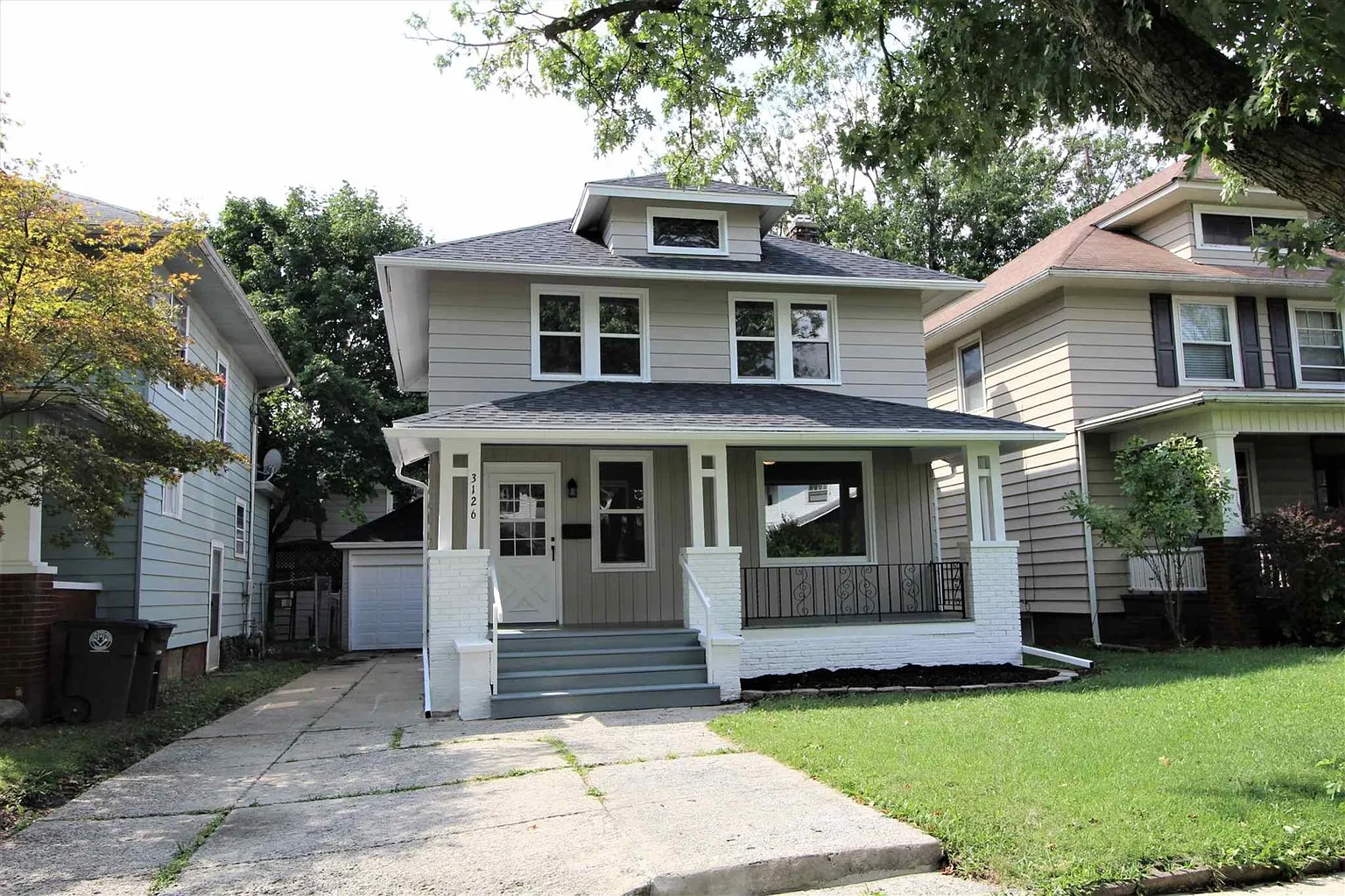 3126 Webster St photo 1