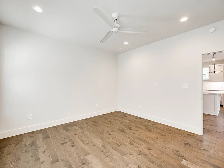 1412 Perez St #1 — Photo 23