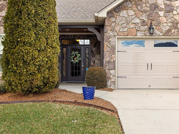 2nd image of 3710 Willow Lake Cir