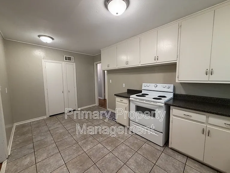 1722 Mattern Dr — Photo 5