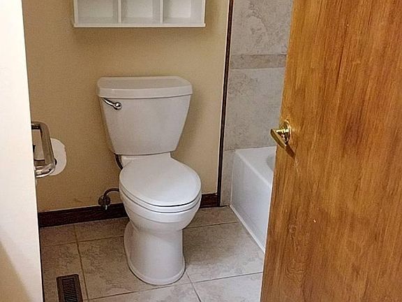 Upstairs hallway bathroom