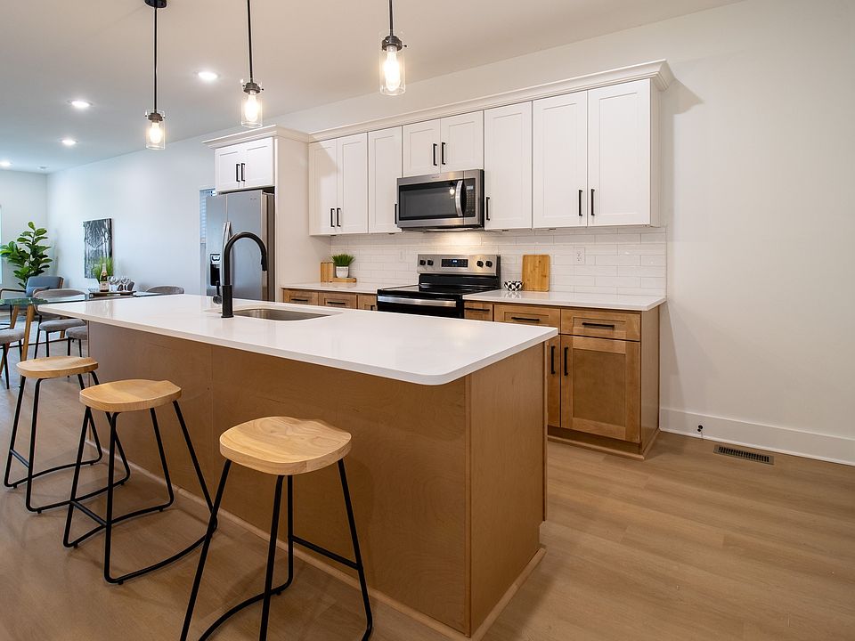 1st image of 4028 University Ave #B