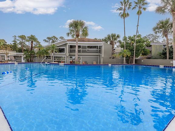 2nd image of 349 Scottsdale Sq #2B-1BA-1085SQFT