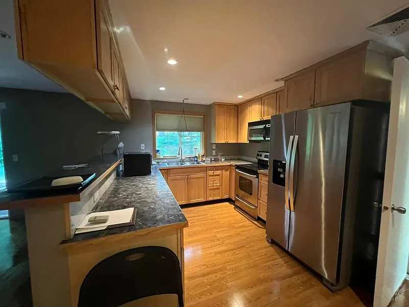 3 bed, 1390 sqft, $3,750 — Photo 4