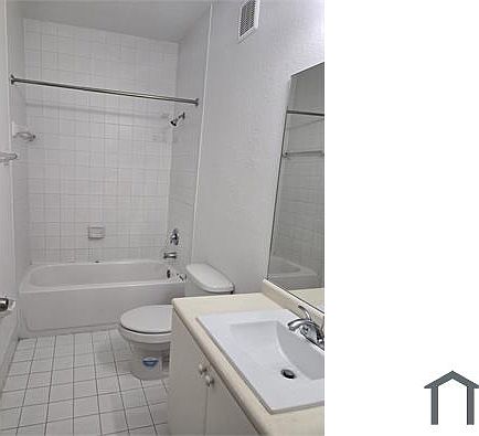 4th image of 2755 SE 16th Ave Unit 101