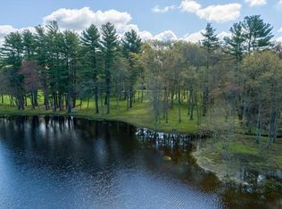 68 Farm St, Dover, MA 02030