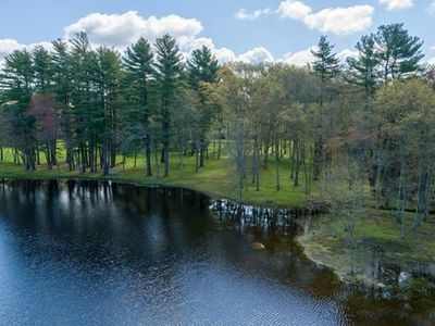 68 Farm St, Dover, MA, 02030