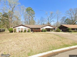 2808 Ridgeland Dr, Jackson, MS 39212