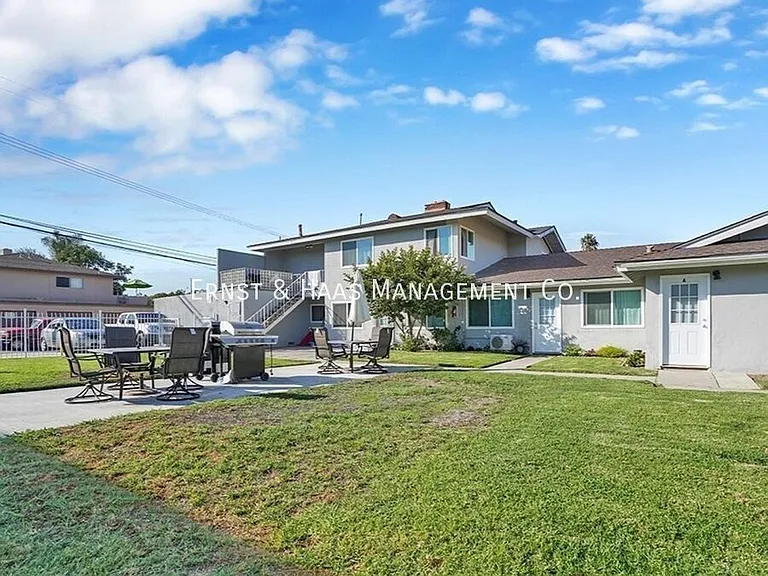 17071 Oak Ln #A — Photo 1