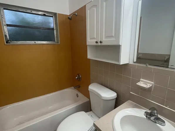 2847 Jackson St, Hollywood, FL