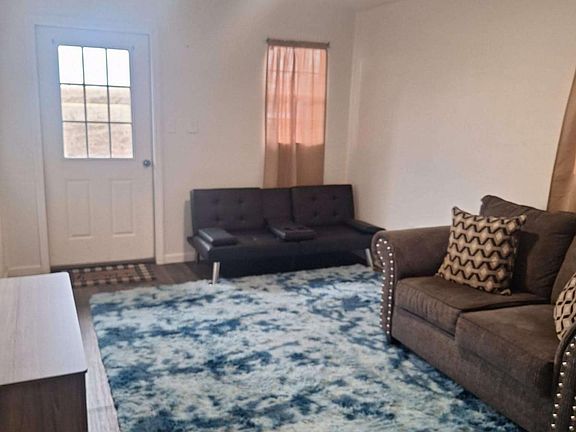 3rd image of 37 Ll Sellers Rd