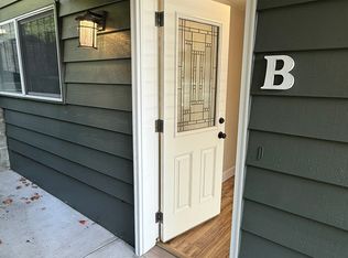 228 5th Ave APT B, Kirkland, WA 98033