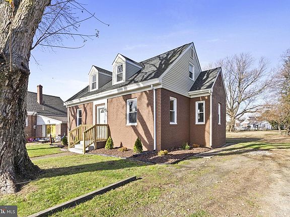 3rd image of 309 Washington Dr