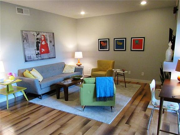 3rd image of 8200 Neely Dr APT 121