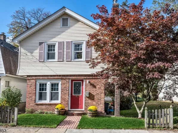 45 Cleveland St, Caldwell Boro Twp., NJ 07006