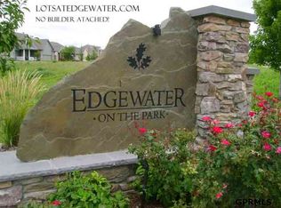 1907 Lakewood Dr, Papillion, NE 68046