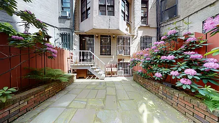 Rented by Bond New York