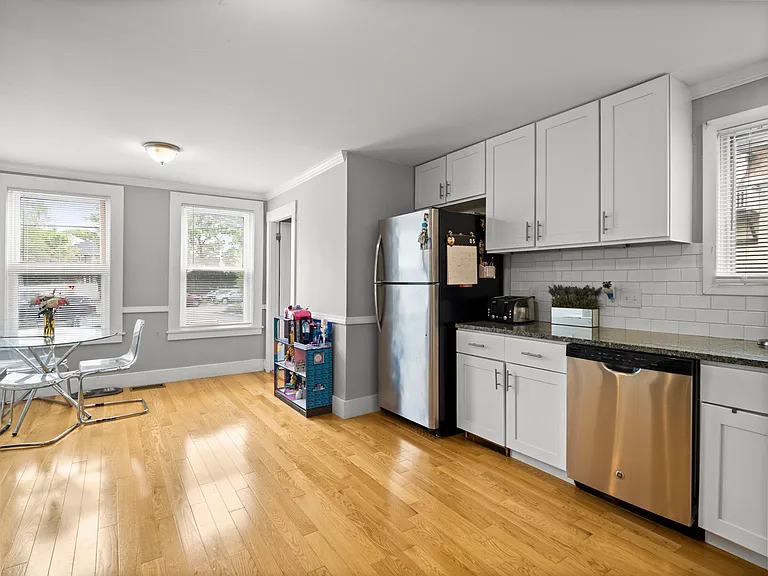 23 New Ocean St #1 — Photo 4