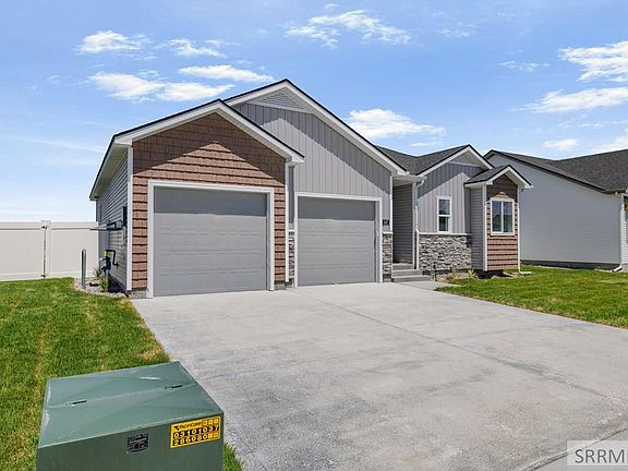 2nd image of 547 Abigail Ln