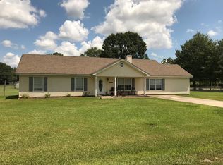 2 Hundley Rd, Carriere, MS 39426