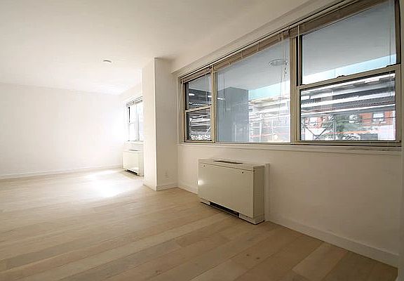 3rd image of 321 E 48th St APT 2E