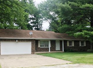 1205 E College Ave, Greenville, IL 62246