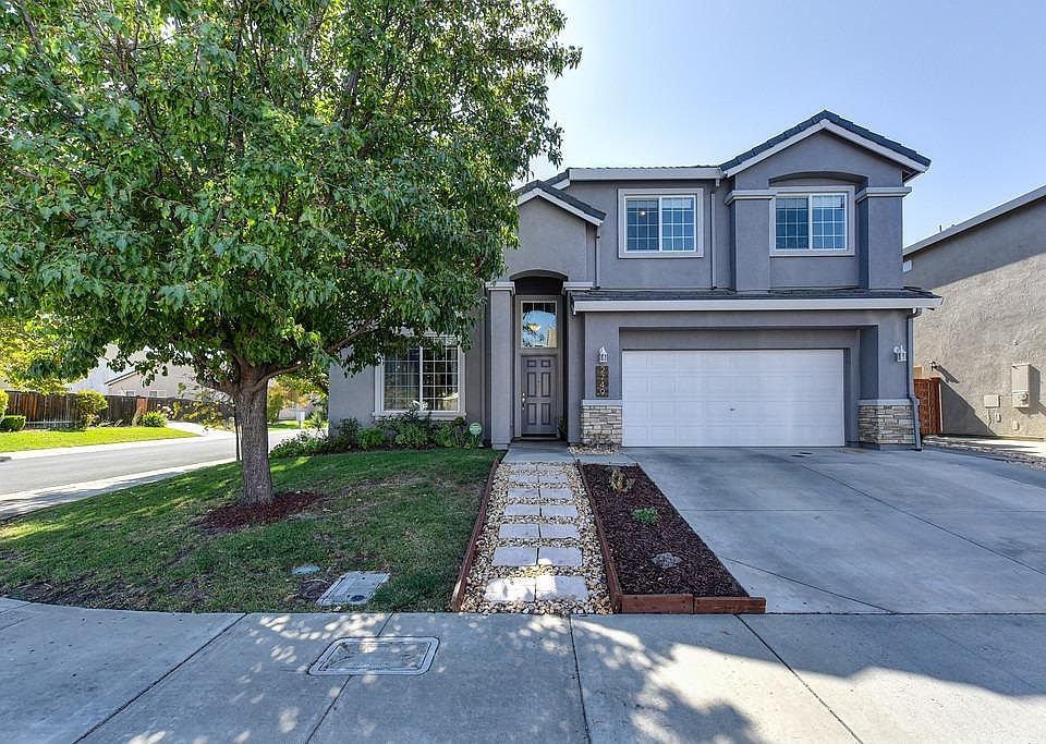 2nd image of 2749 Screech Owl Way