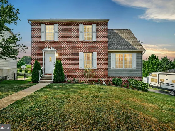 25 Van Zandt Way, Windsor, PA 17366